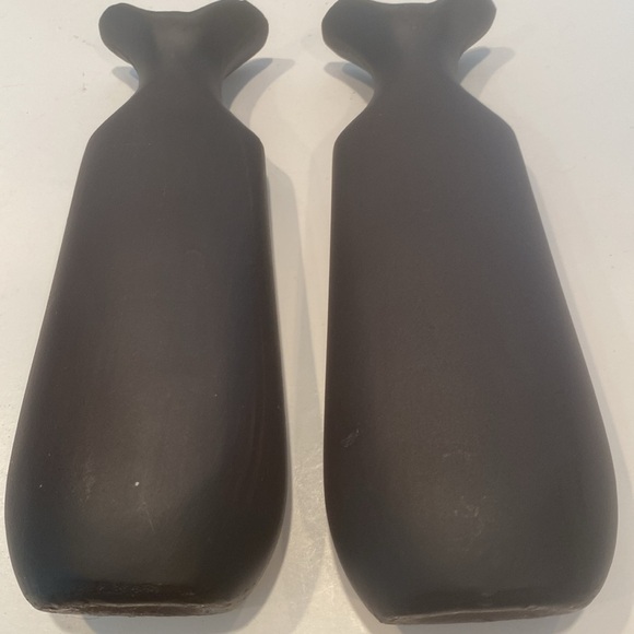 NWOT Set of 2 Black Vases with gold & silver flowers - Picture 3 of 4